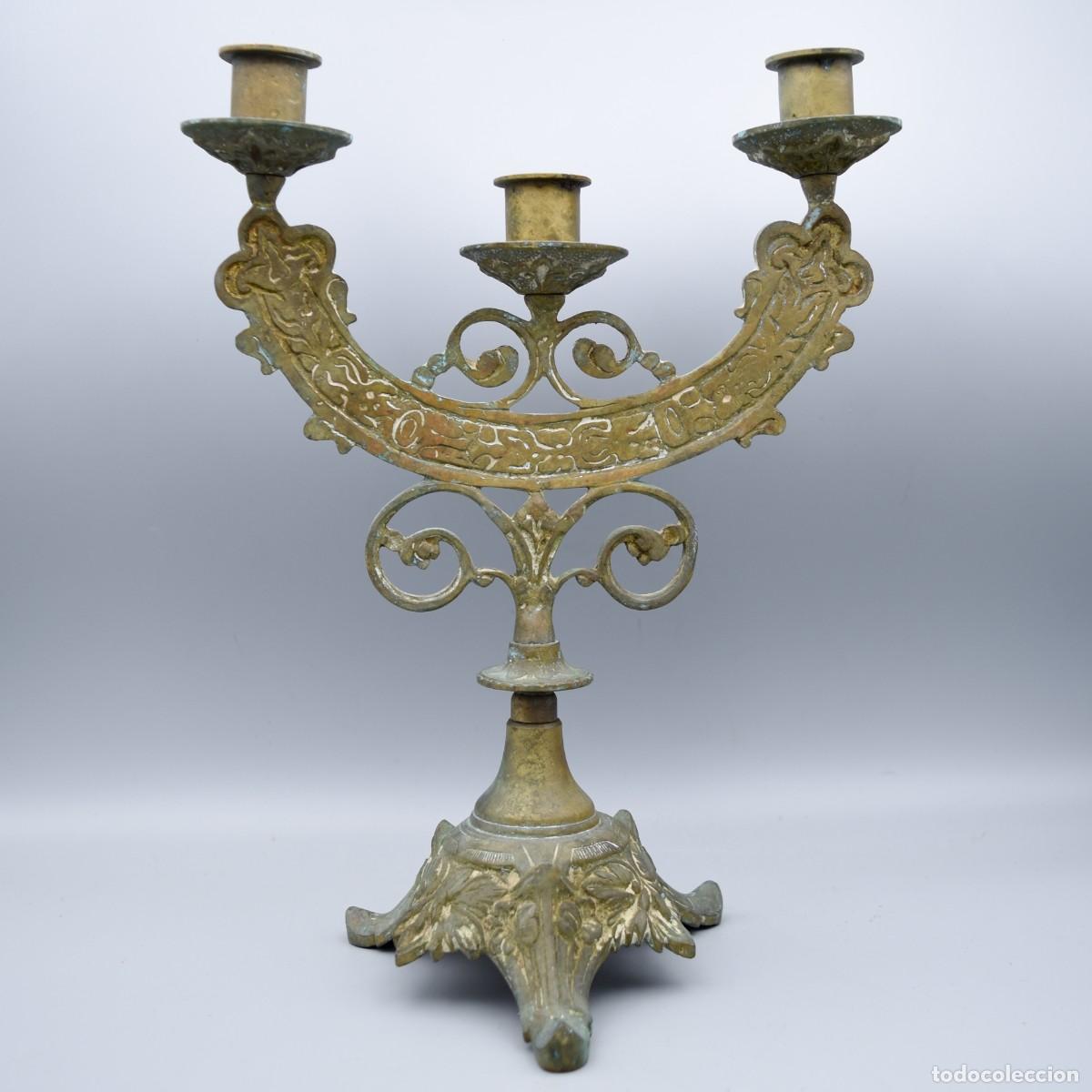 Antig&uuml;edades: Candelabro de bronce - Foto 2