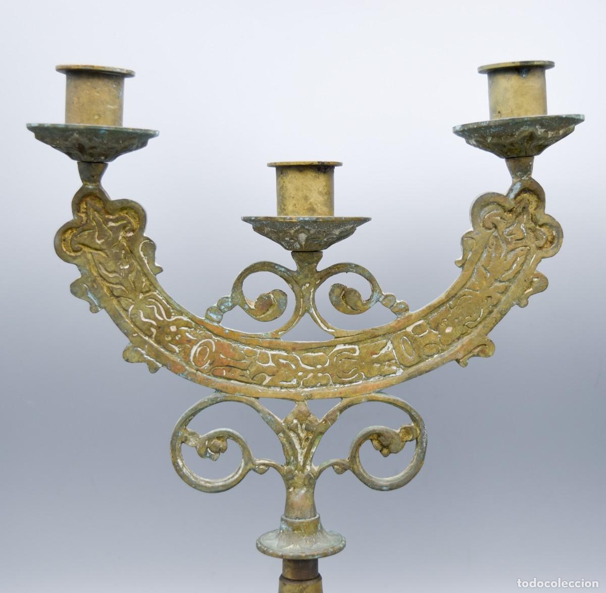 Antig&uuml;edades: Candelabro de bronce - Foto 4