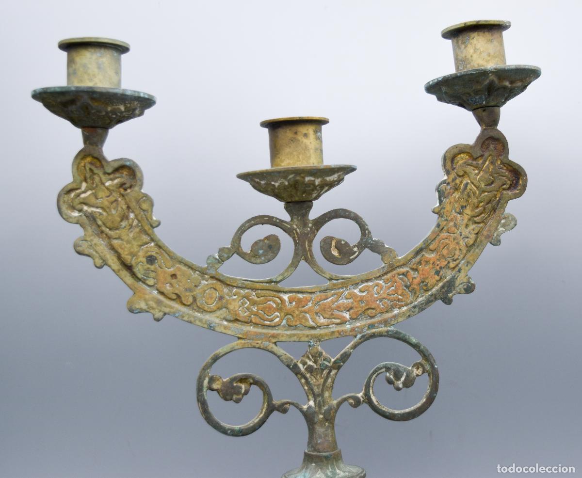 Antig&uuml;edades: Candelabro de bronce - Foto 10
