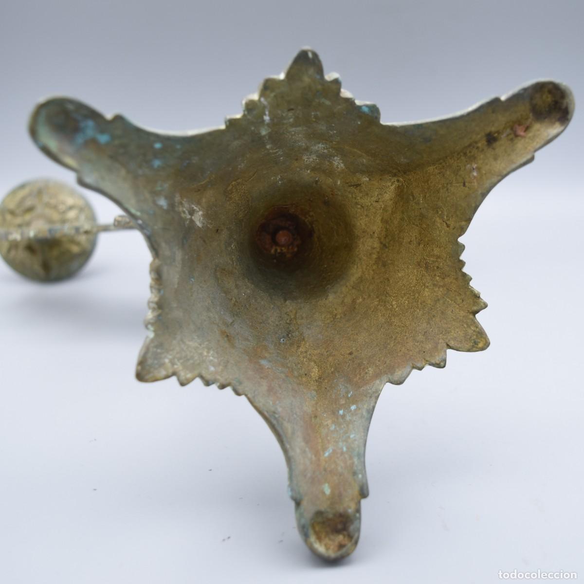 Antig&uuml;edades: Candelabro de bronce - Foto 12