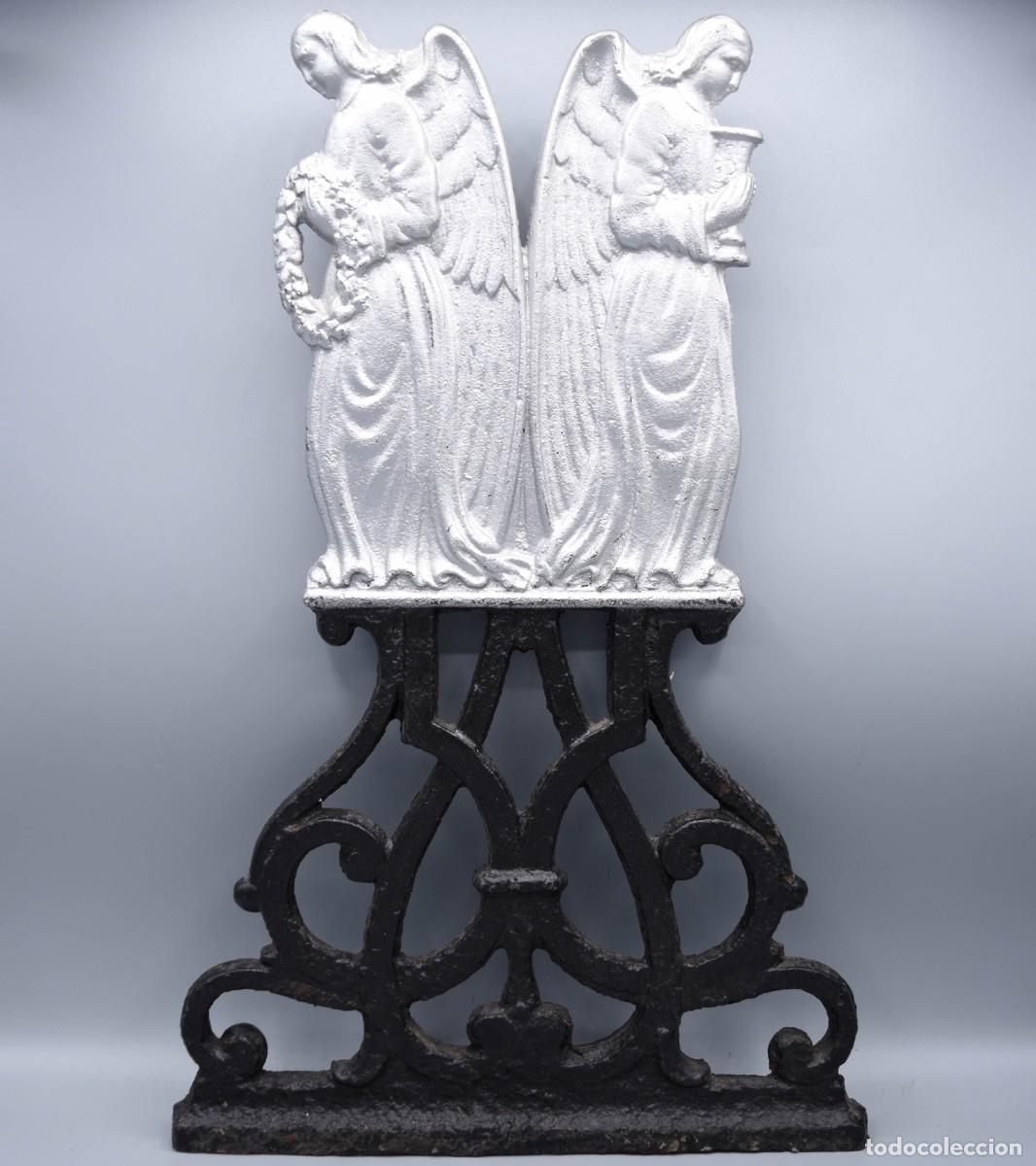 Antig&uuml;edades: Ornamento religioso de hierro - Foto 3