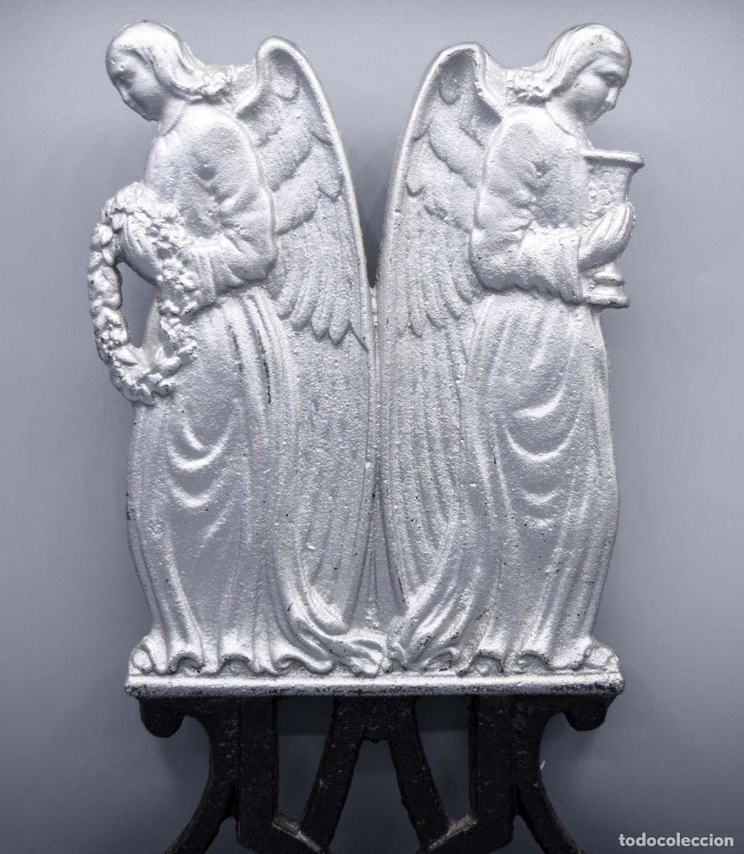 Antig&uuml;edades: Ornamento religioso de hierro - Foto 4