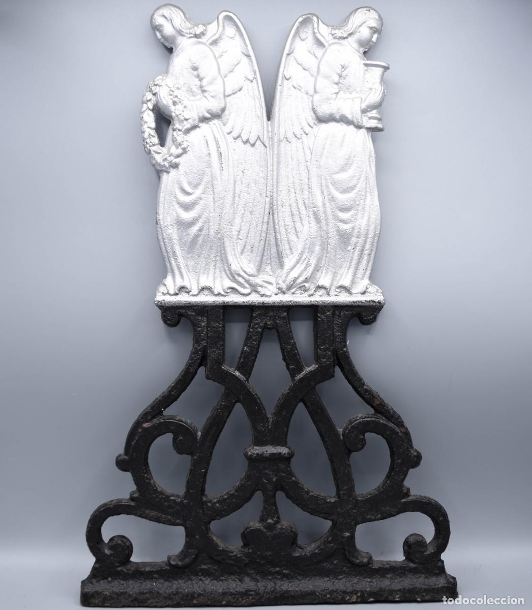 Antig&uuml;edades: Ornamento religioso de hierro - Foto 6