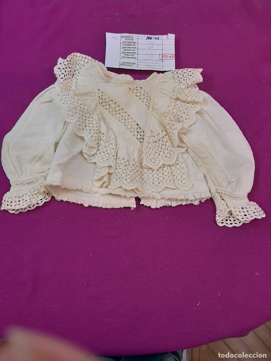 Antig&uuml;edades: CAMISA DE TELA BORDADA - Foto 1