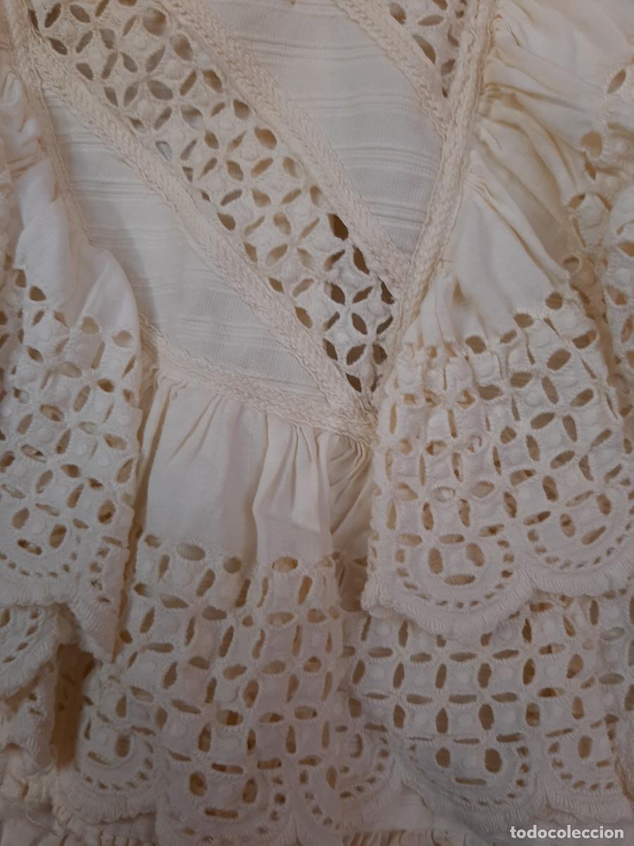 Antig&uuml;edades: CAMISA DE TELA BORDADA - Foto 3