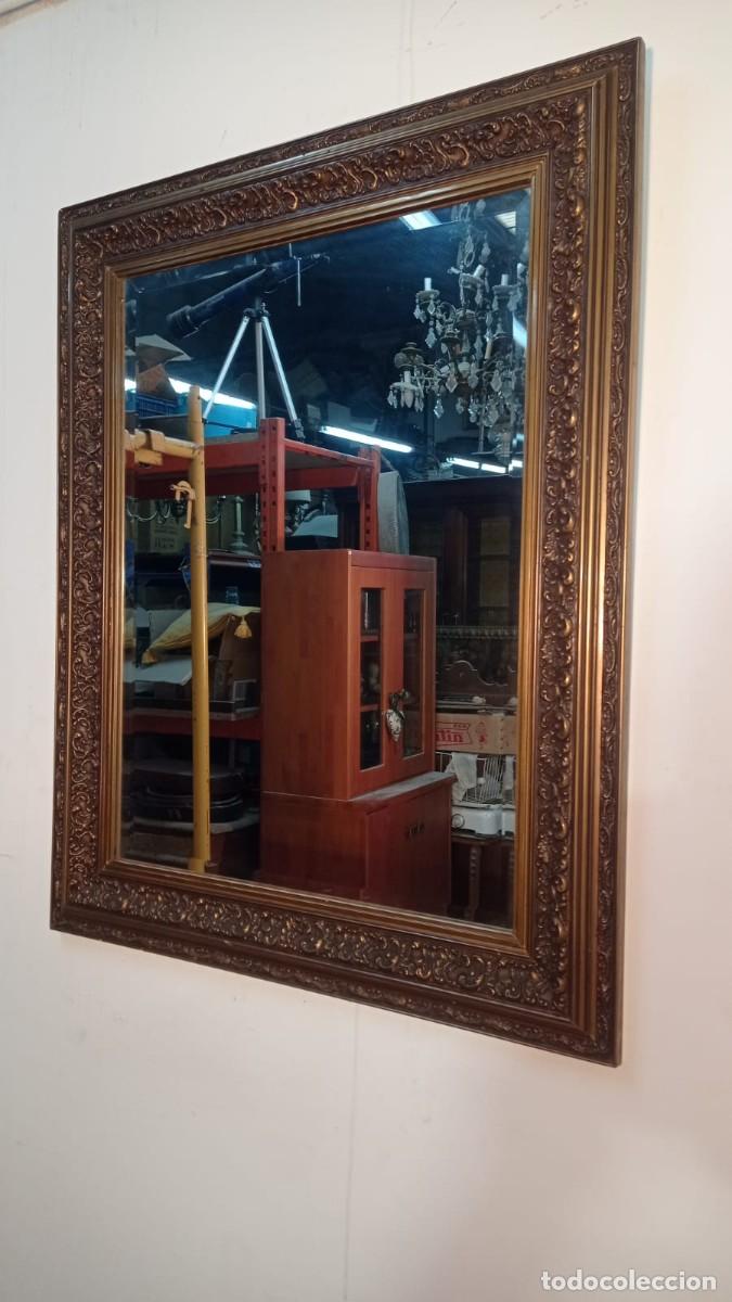 Antig&uuml;edades: Espejo biselado con precioso marco - Foto 1