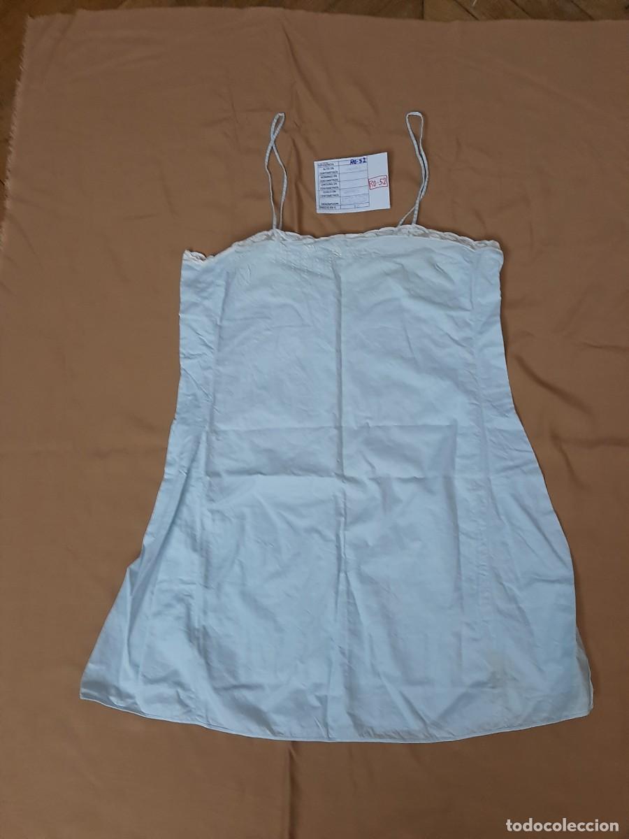 Antig&uuml;edades: CAMISA Y POLOLO ANTIGUOS DE ALGODON CON ENCAJE - Foto 1