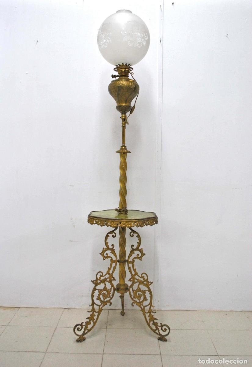 Antig&uuml;edades: L&Aacute;MPARA DE PIE BRONCE Y M&Aacute;RMOL - Foto 1
