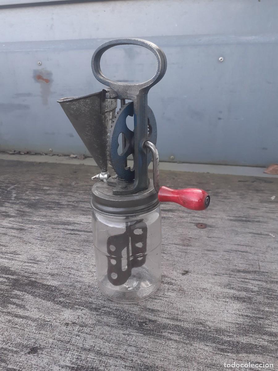 Antig&uuml;edades: Batidora manual para hacer mayonesa - Foto 1