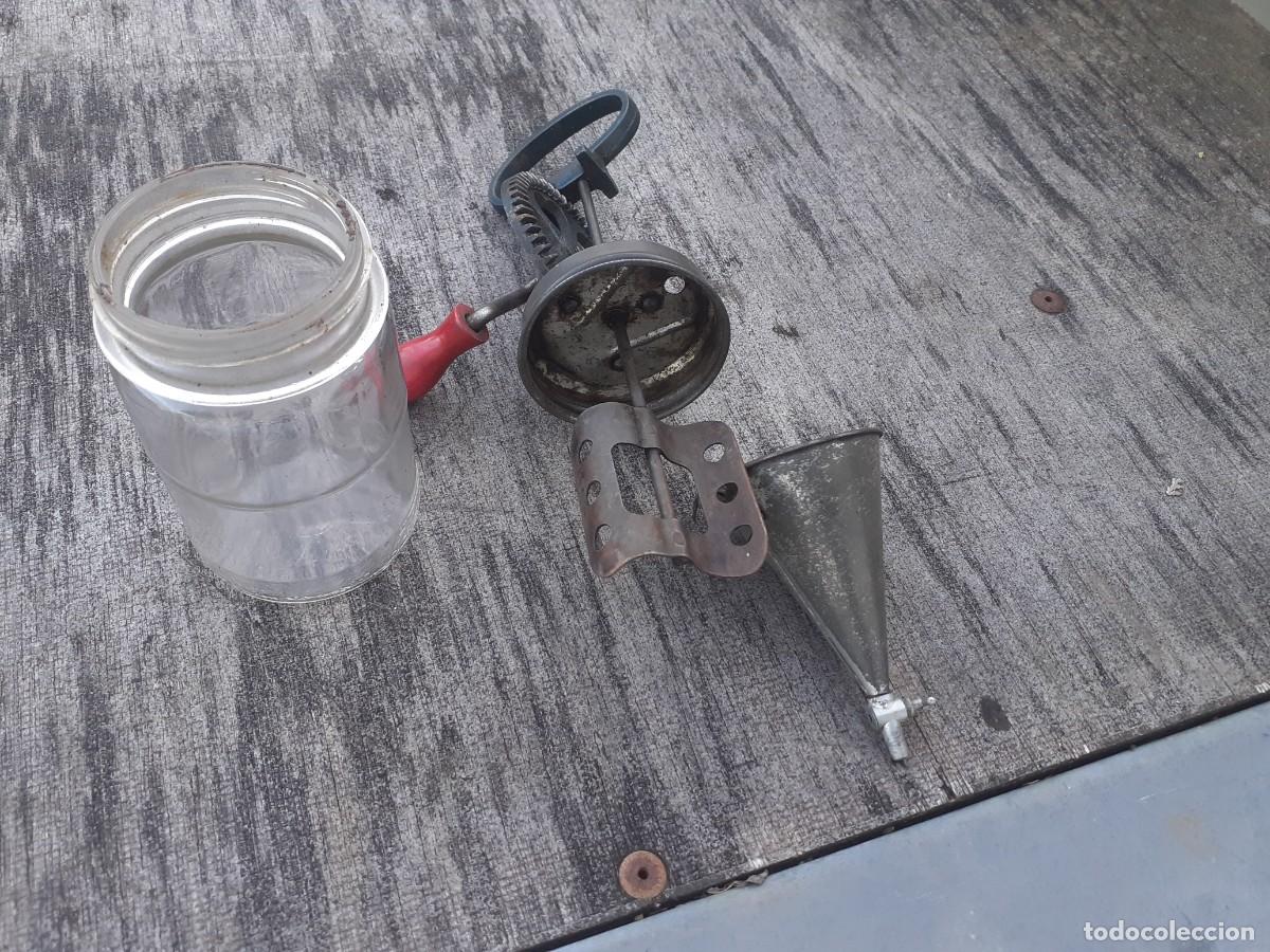 Antig&uuml;edades: Batidora manual para hacer mayonesa - Foto 6