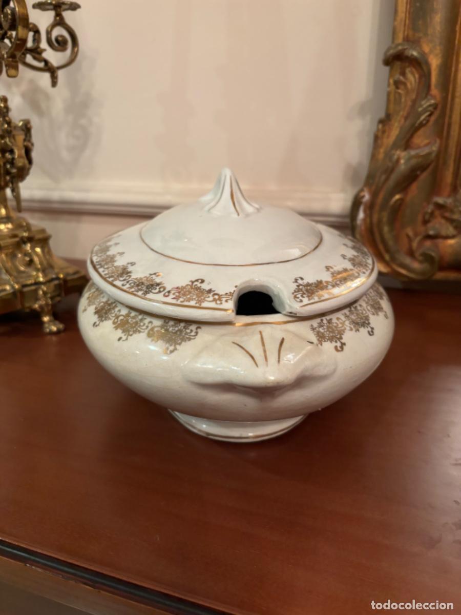 Antig&uuml;edades: Antigua sopera de Loza CIL MADRID - Foto 2