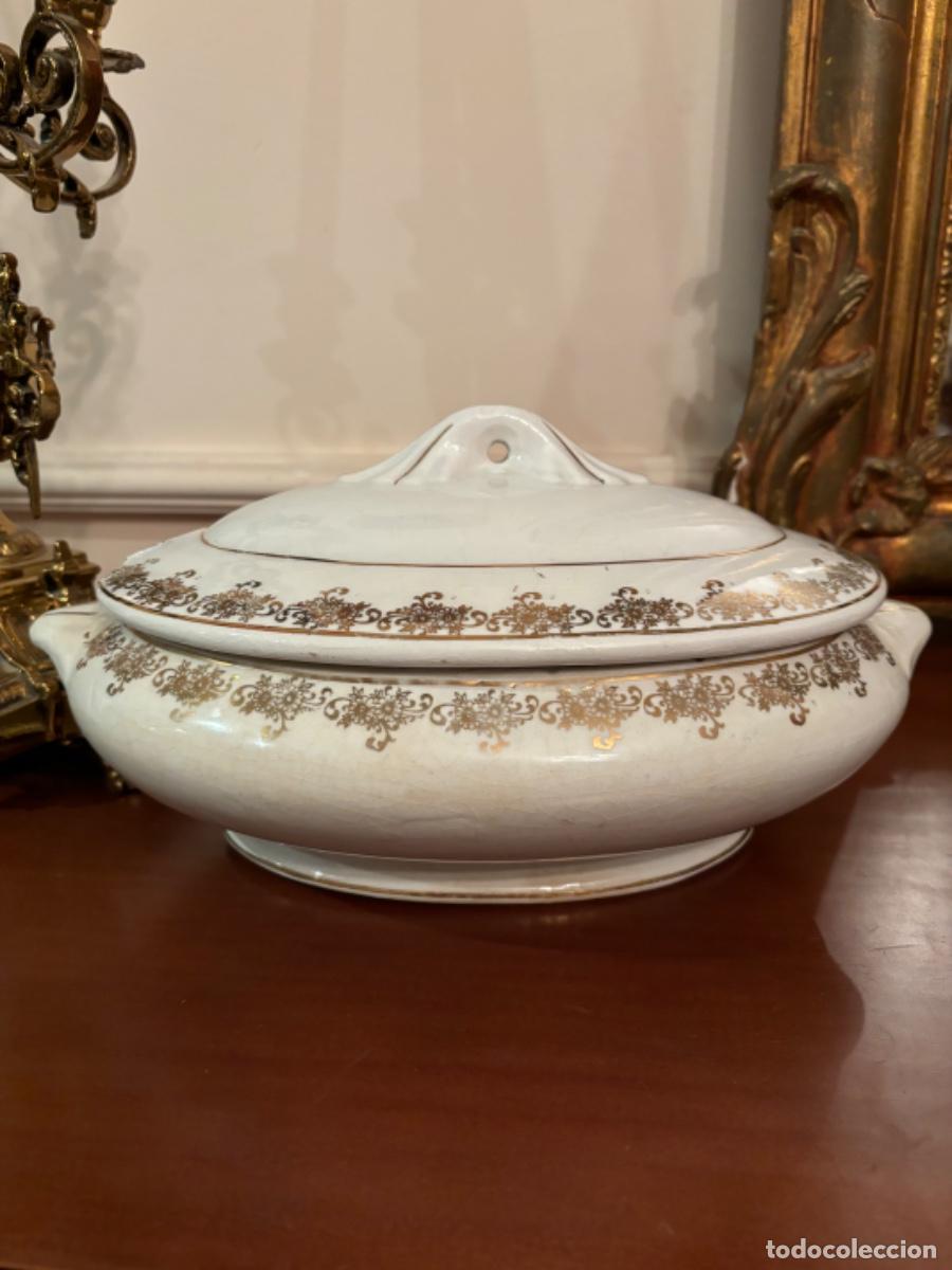 Antig&uuml;edades: Antigua sopera de Loza CIL MADRID - Foto 3