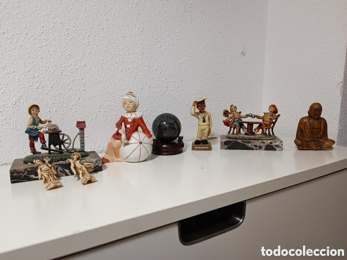 Antig&uuml;edades: CONJUNTO DE FIGURAS DIFERENTES MATERIALES - Foto 1