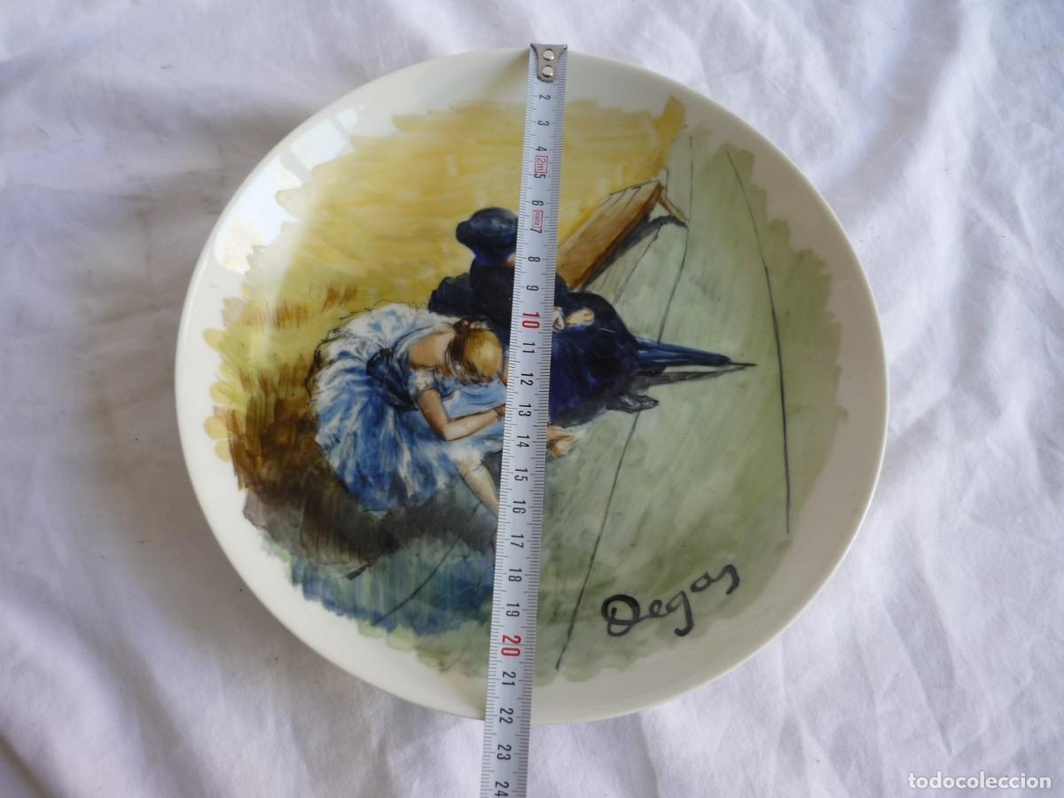 Antig&uuml;edades: Plato con copia pintada a mano de obra de Deg&aacute;s - Foto 5