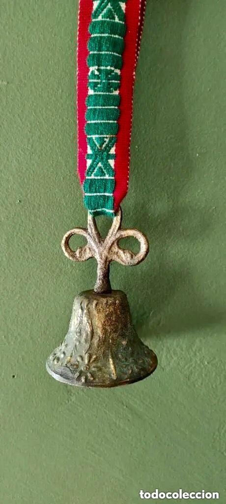 Antig&uuml;edades: CAMPANA DE BRONCE CON RELIEVE ANTIGUA - Foto 9