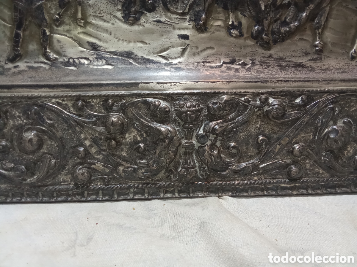 Antig&uuml;edades: ESPECTACULAR BANDEJA CON RELIEVE - Foto 5