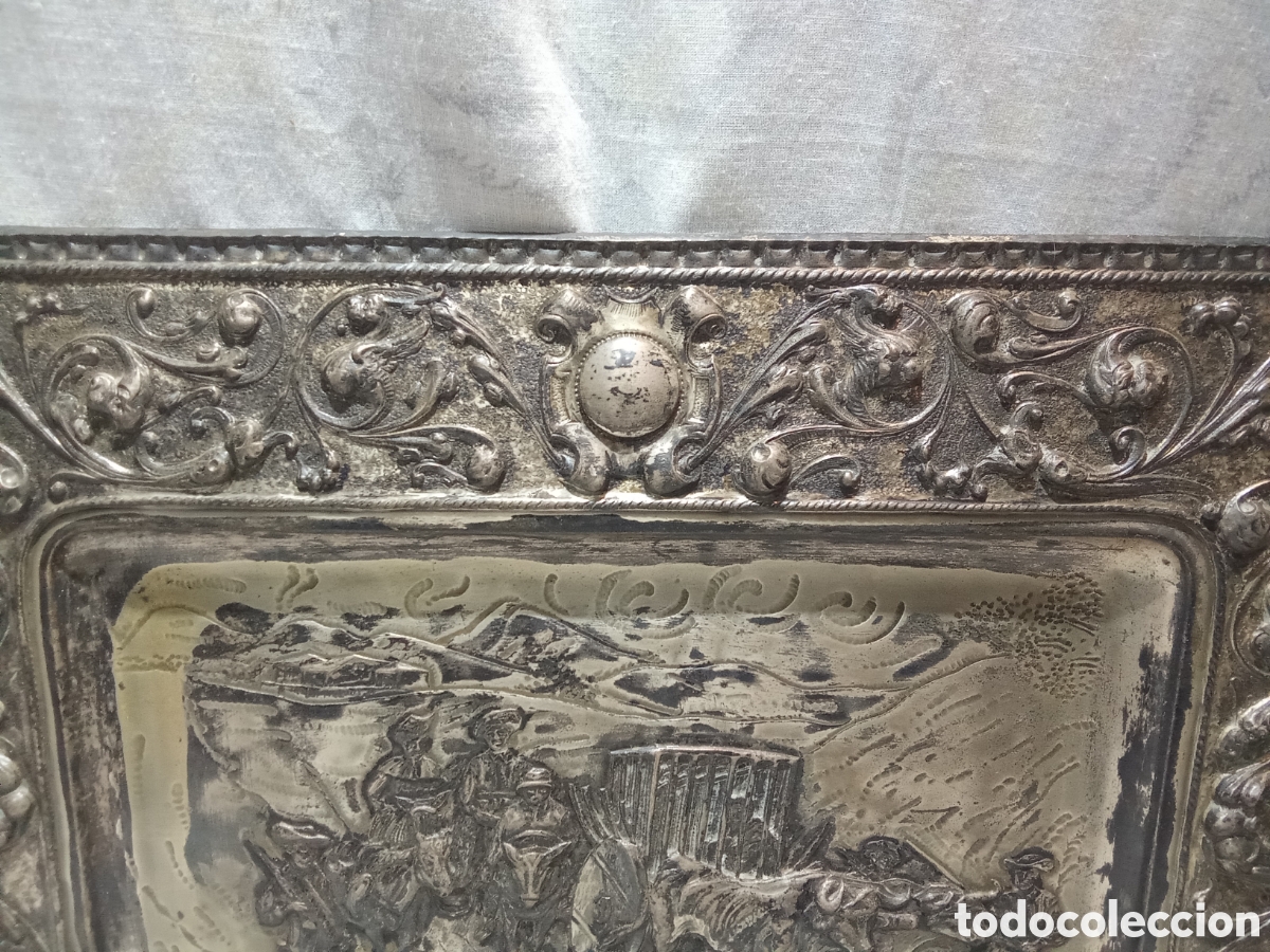 Antig&uuml;edades: ESPECTACULAR BANDEJA CON RELIEVE - Foto 6