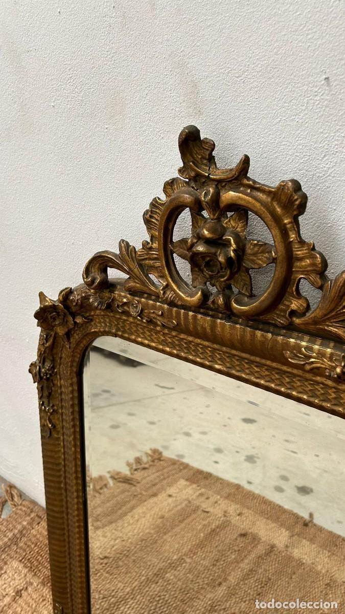 Antig&uuml;edades: Espejo Isabelino con penacho y cristal biselado. - Foto 4
