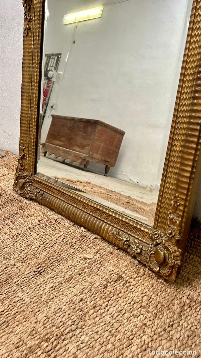 Antig&uuml;edades: Espejo Isabelino con penacho y cristal biselado. - Foto 5