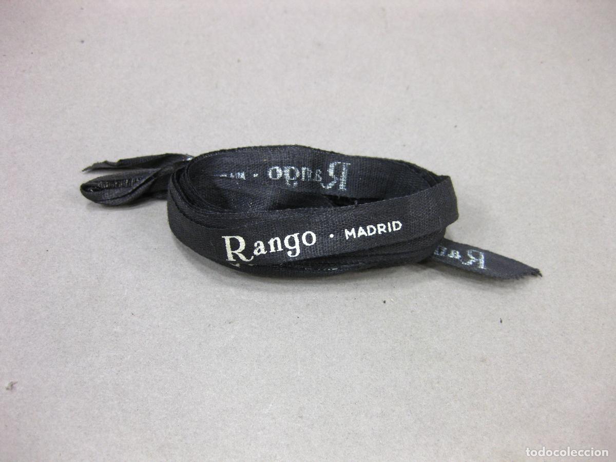 Antig&uuml;edades: CINTA DE TELA DE CON 26 CORTES DE RANGO. MADRID. - Foto 1
