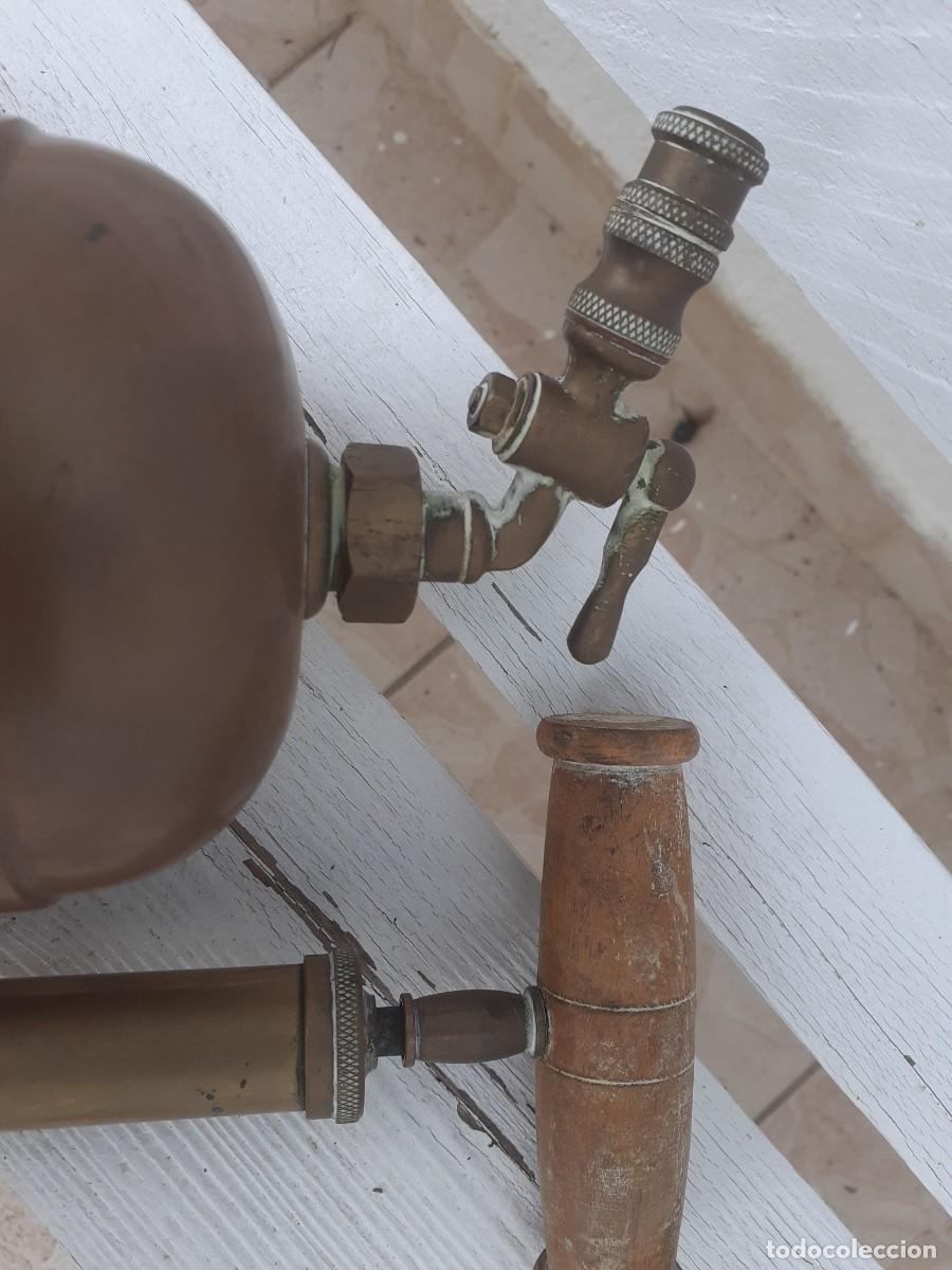 Antig&uuml;edades: Pulverizador en cobre - Foto 5