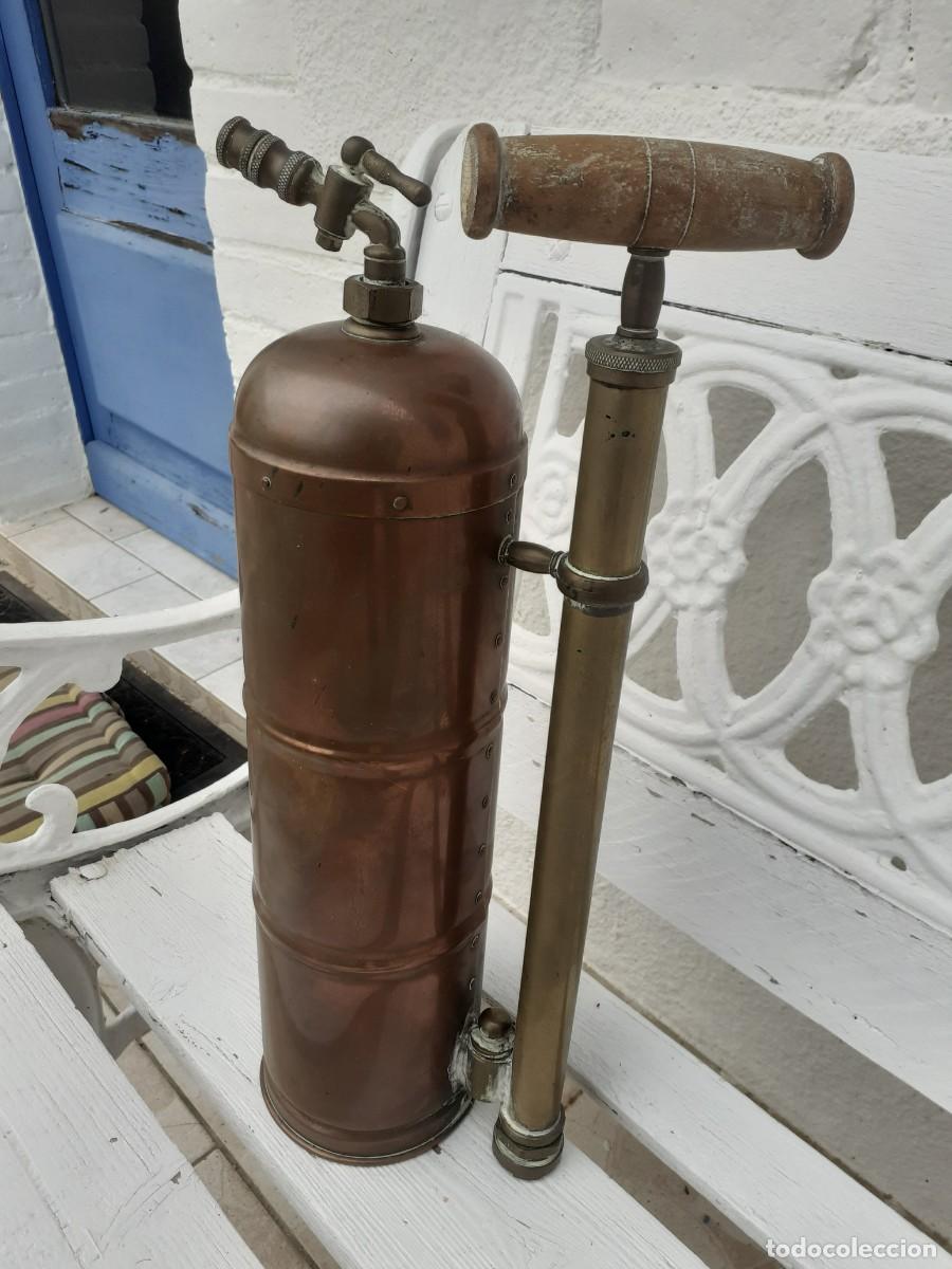 Antig&uuml;edades: Pulverizador en cobre - Foto 2