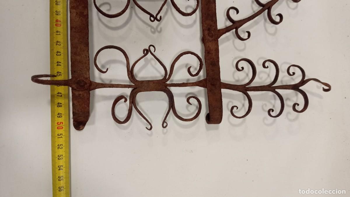 Antig&uuml;edades: Espetero en hierro forjado. Est. - Foto 5