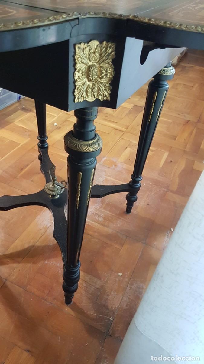 Antig&uuml;edades: Mesa de Marqueter&iacute;a Estilo Luis XVI - Foto 6
