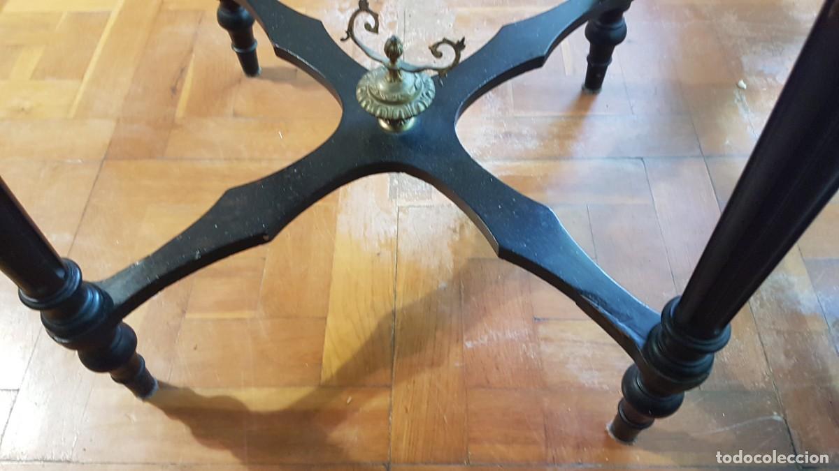 Antig&uuml;edades: Mesa de Marqueter&iacute;a Estilo Luis XVI - Foto 7