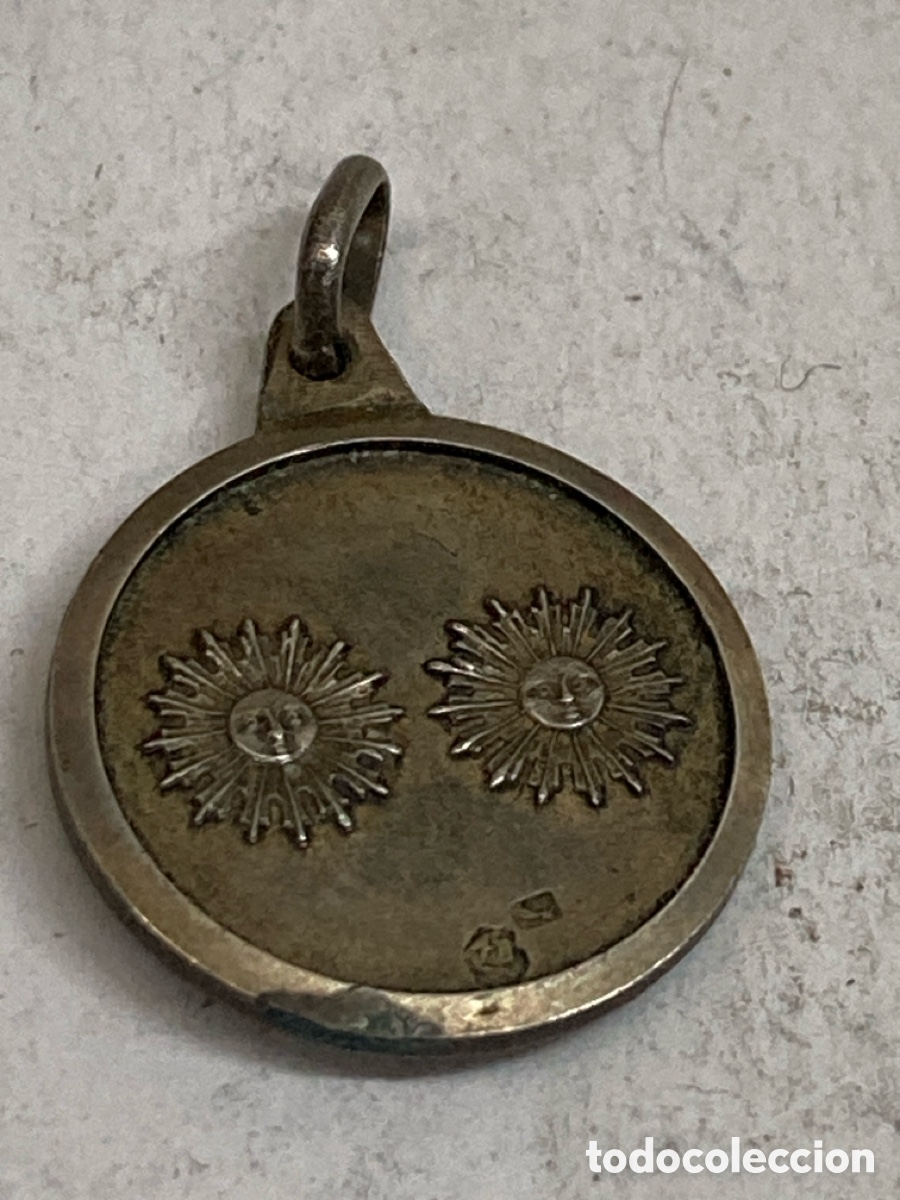 Antig&uuml;edades: Medalla de plata religiosa C344 - Foto 2
