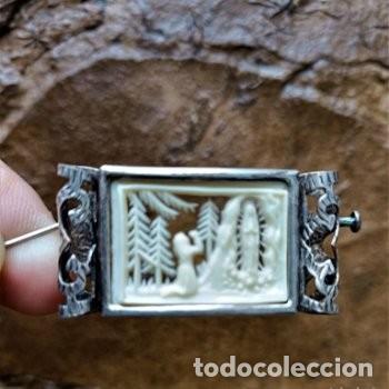 Antig&uuml;edades: Antiguo broche rectangular religioso - Foto 1