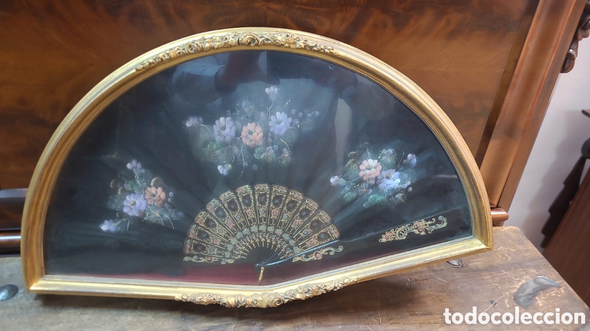 Antig&uuml;edades: Abanico con abaniquera - Foto 1