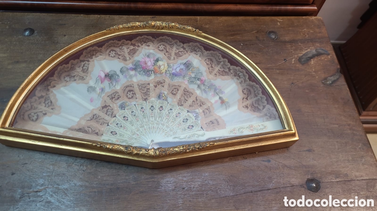 Antig&uuml;edades: Abanico con abaniquera - Foto 1