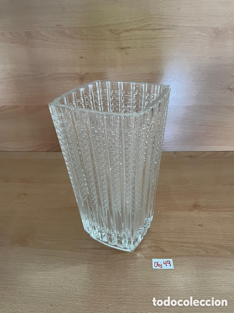 Antig&uuml;edades: Antiguo jarr&oacute;n de cristal checoslovaco - Foto 1
