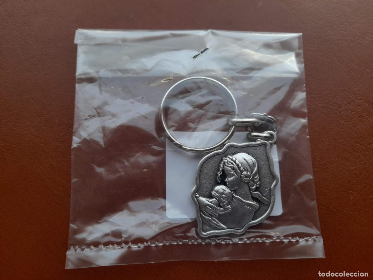 Antig&uuml;edades: Llavero Virgen Ternura - Foto 1