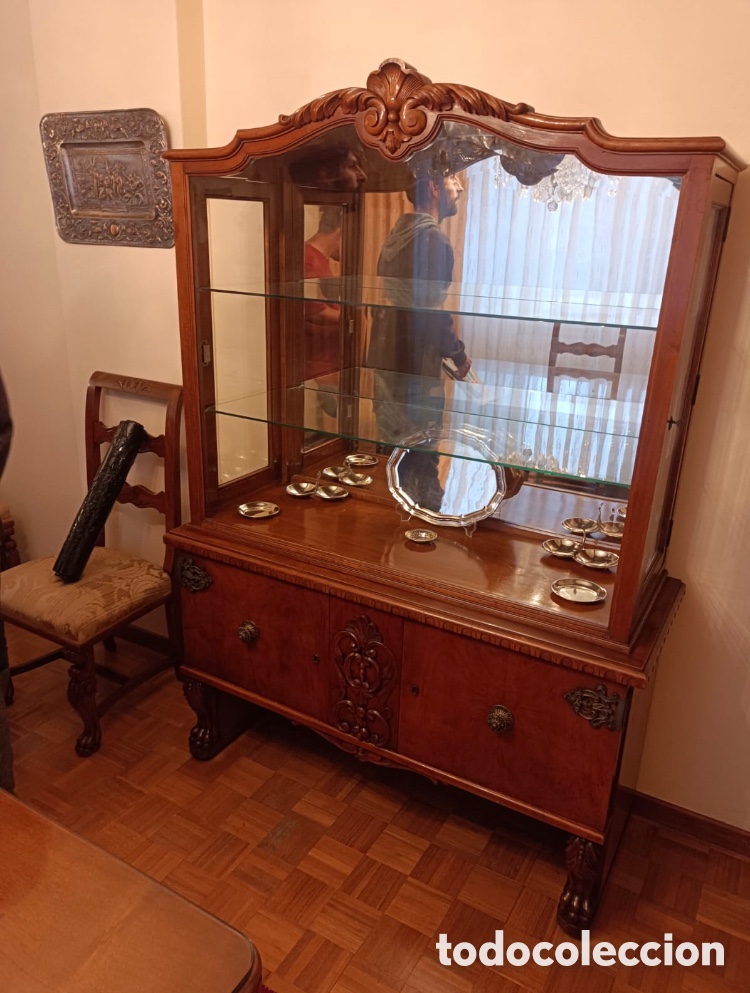 Antig&uuml;edades: Vitrina principios del Siglo XX - Foto 1
