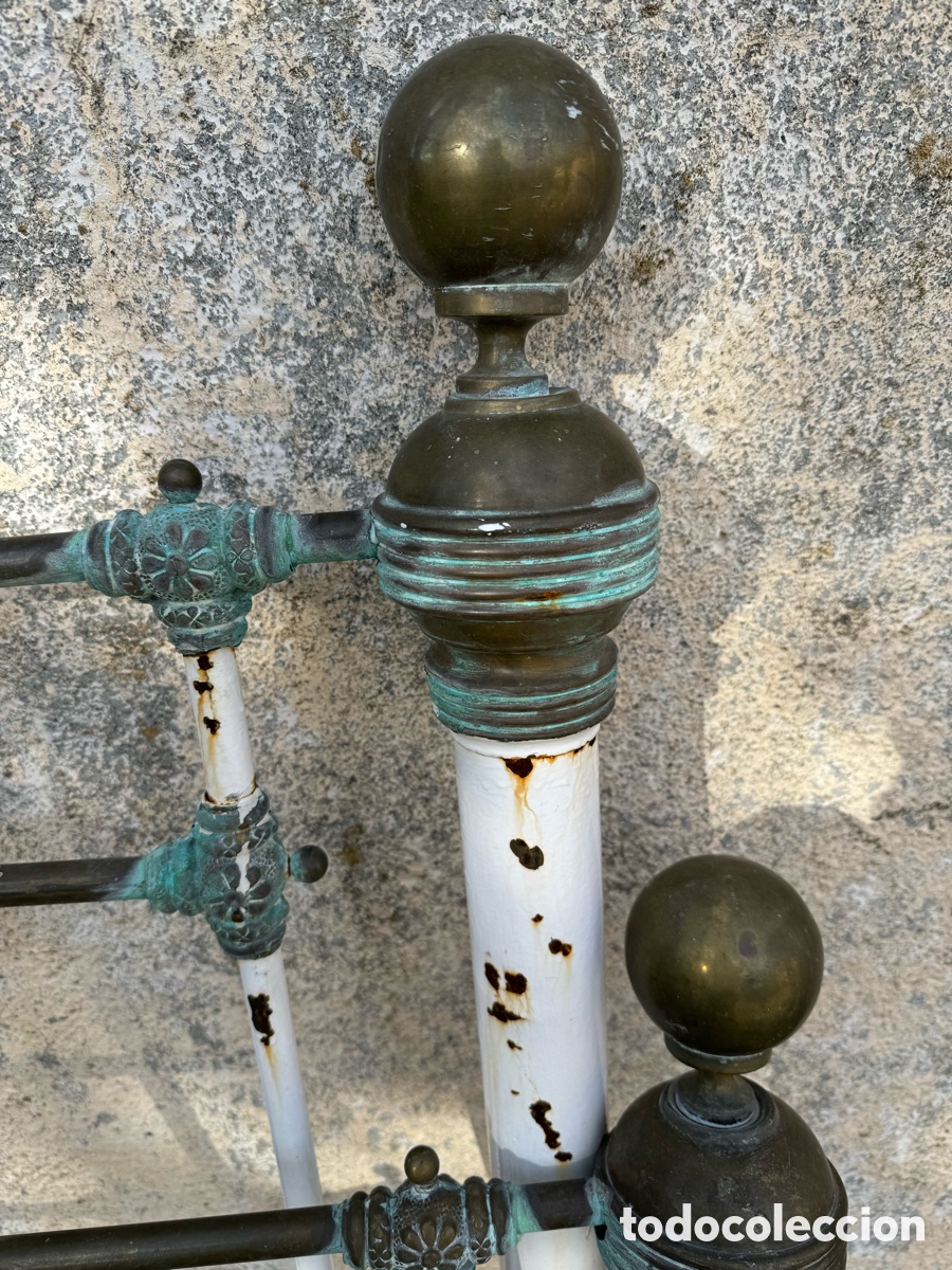 Antig&uuml;edades: Cama en hierro y lat&oacute;n - Foto 9