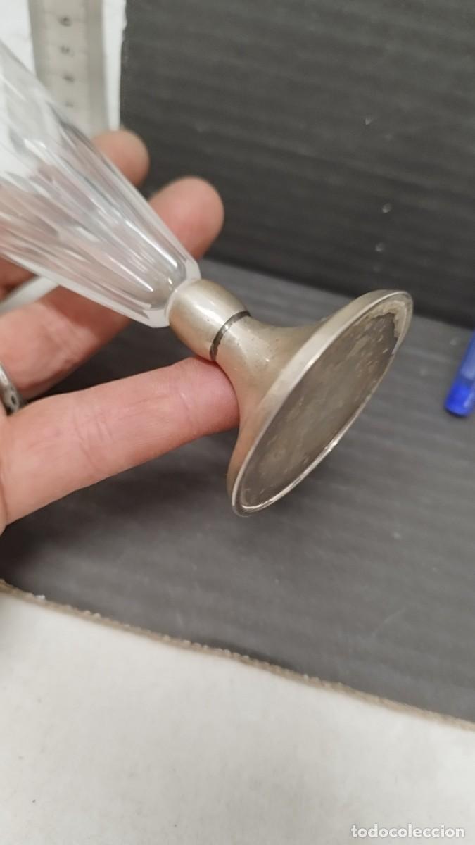 Antig&uuml;edades: Antigua copa de cristal con base de plata contrastada estrella. - Foto 2