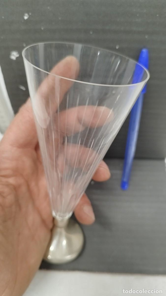 Antig&uuml;edades: Antigua copa de cristal con base de plata contrastada estrella. - Foto 6