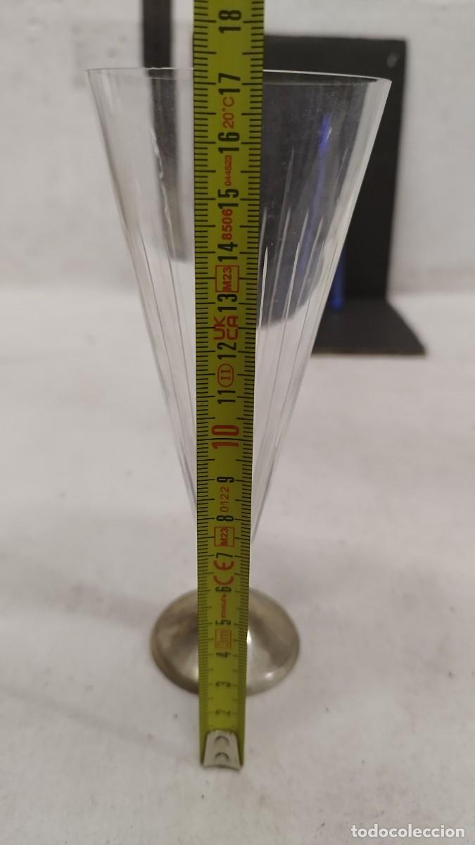 Antig&uuml;edades: Antigua copa de cristal con base de plata contrastada estrella. - Foto 7