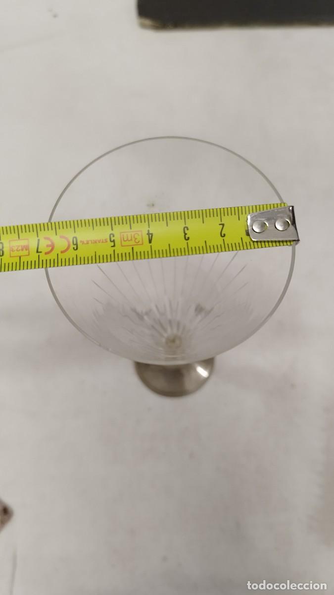 Antig&uuml;edades: Antigua copa de cristal con base de plata contrastada estrella. - Foto 8