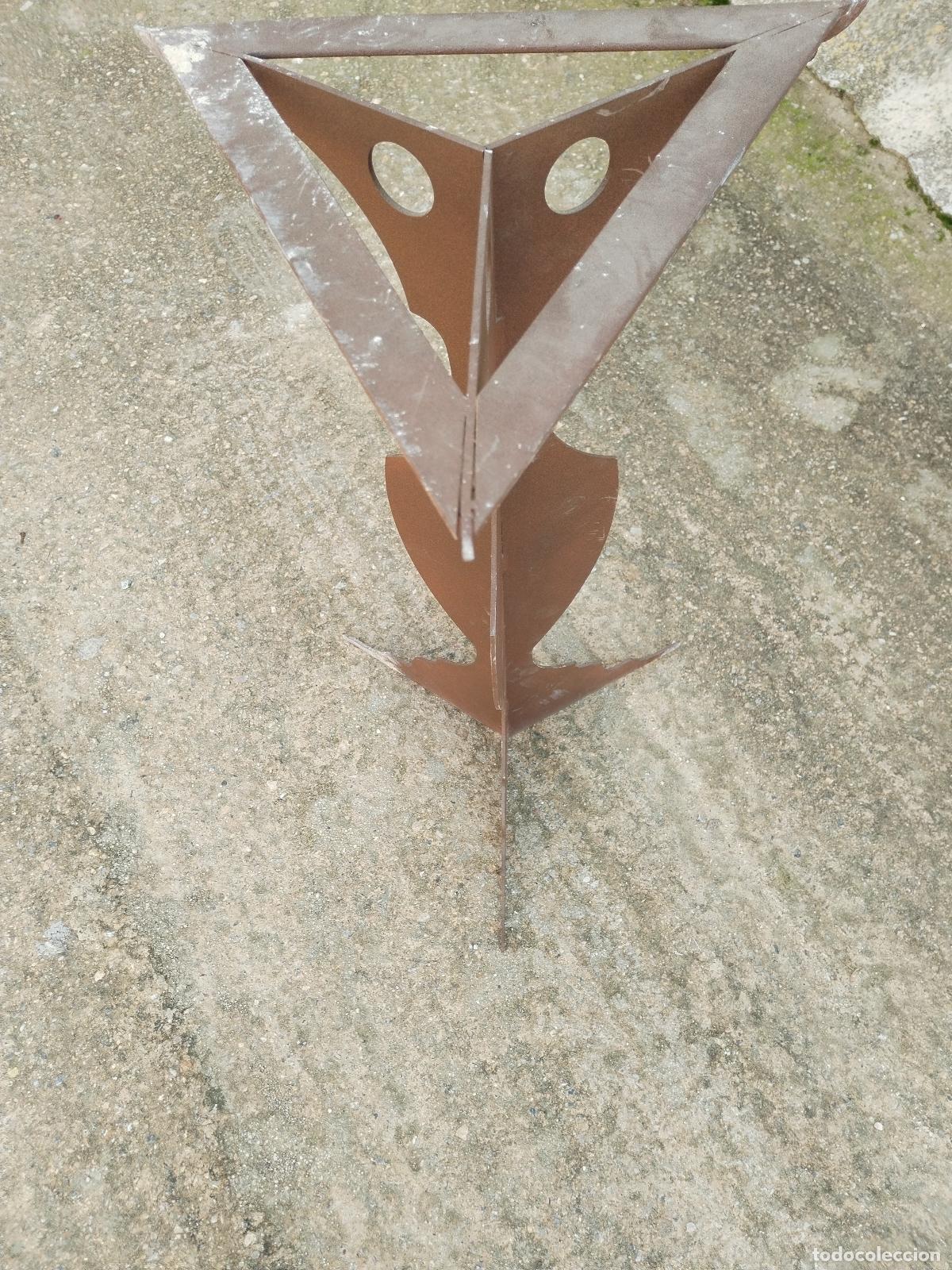 Antig&uuml;edades: pi&eacute; de mesa peana en hierro de forja - Foto 6