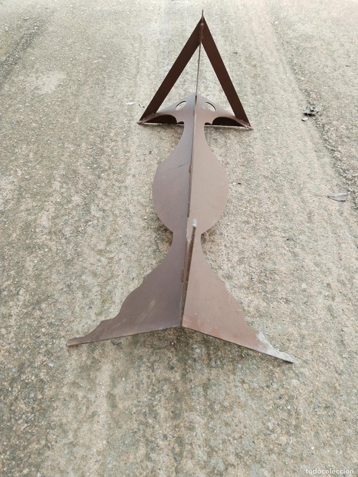 Antig&uuml;edades: pi&eacute; de mesa peana en hierro de forja - Foto 9