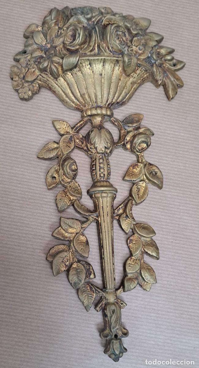 Antig&uuml;edades: 2 adornos de bronce, finales del siglo XIX - Foto 2