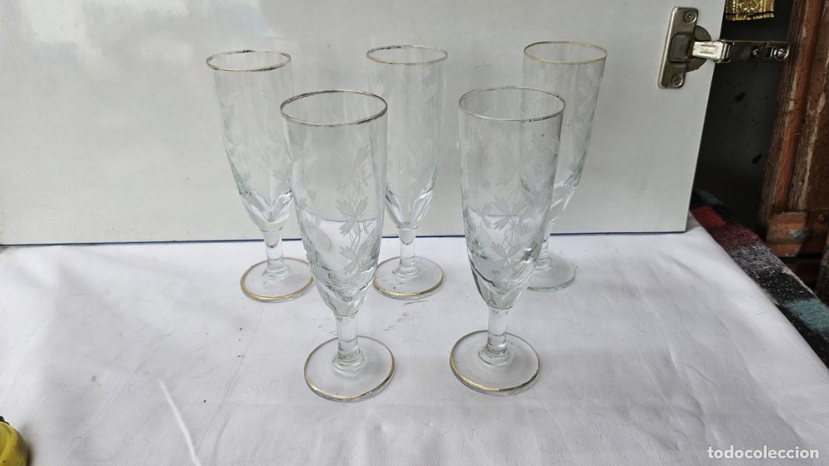 Antig&uuml;edades: 5 copas de cristal ladrada - Foto 1