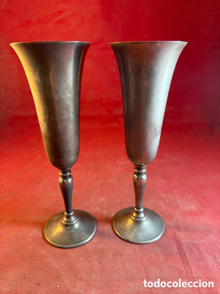 Antig&uuml;edades: Pareja de copas de metal plateado - Foto 1