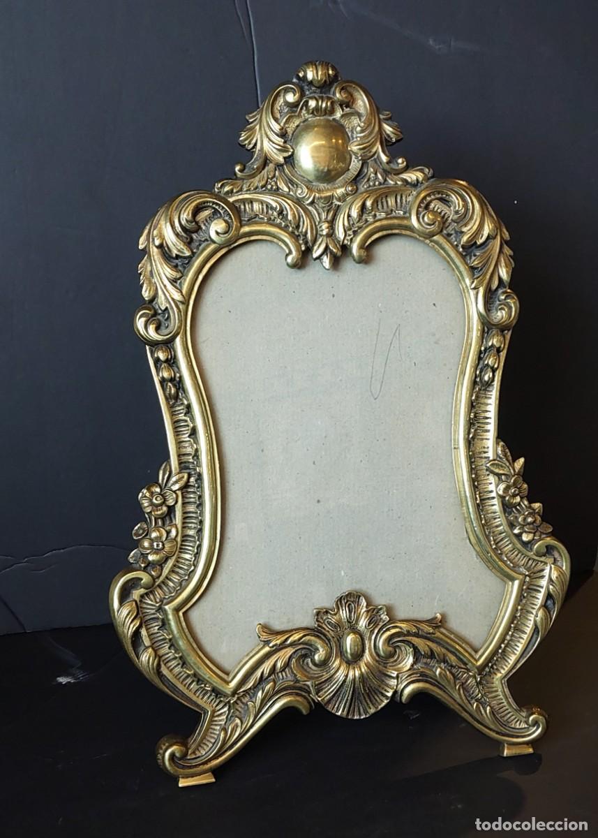 Antig&uuml;edades: Marco de sobremesa de bronce - Foto 1