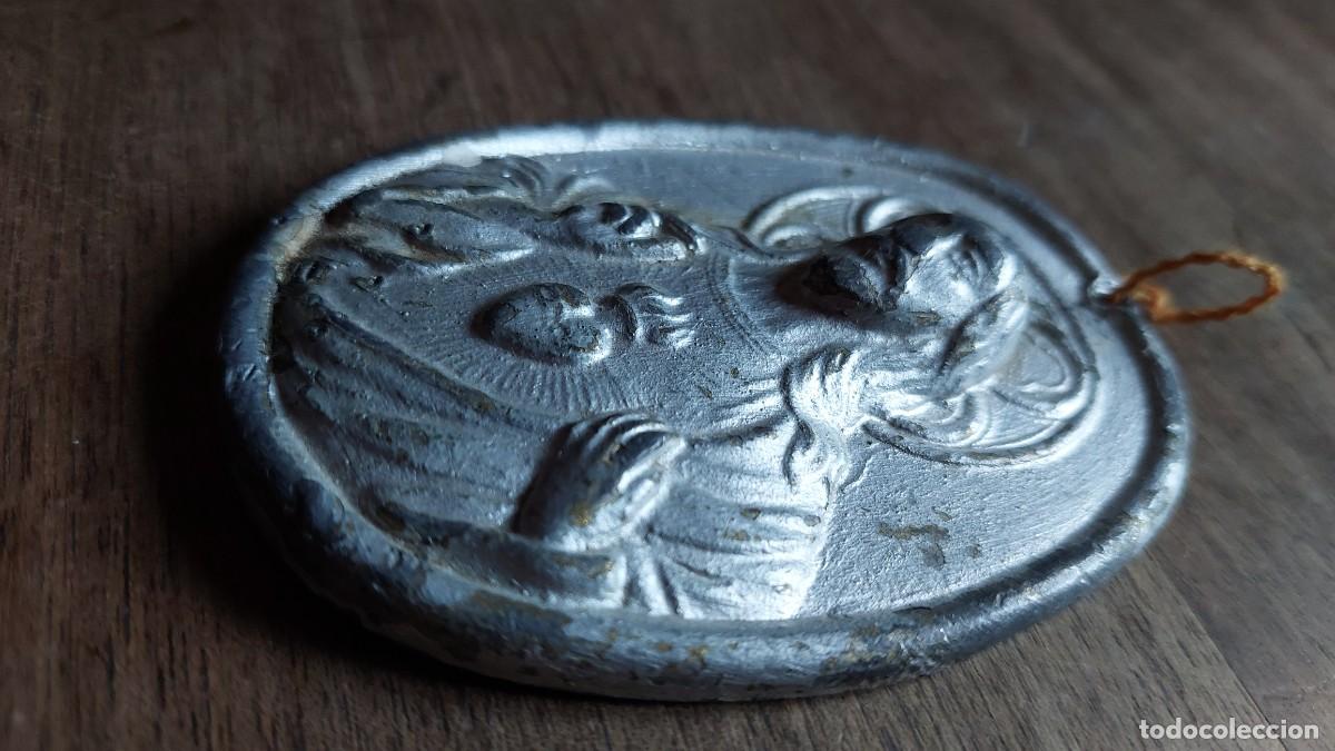 Antig&uuml;edades: Antigua placa sagrado corazon para puerta - Foto 2