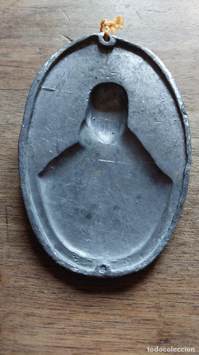 Antig&uuml;edades: Antigua placa sagrado corazon para puerta - Foto 3