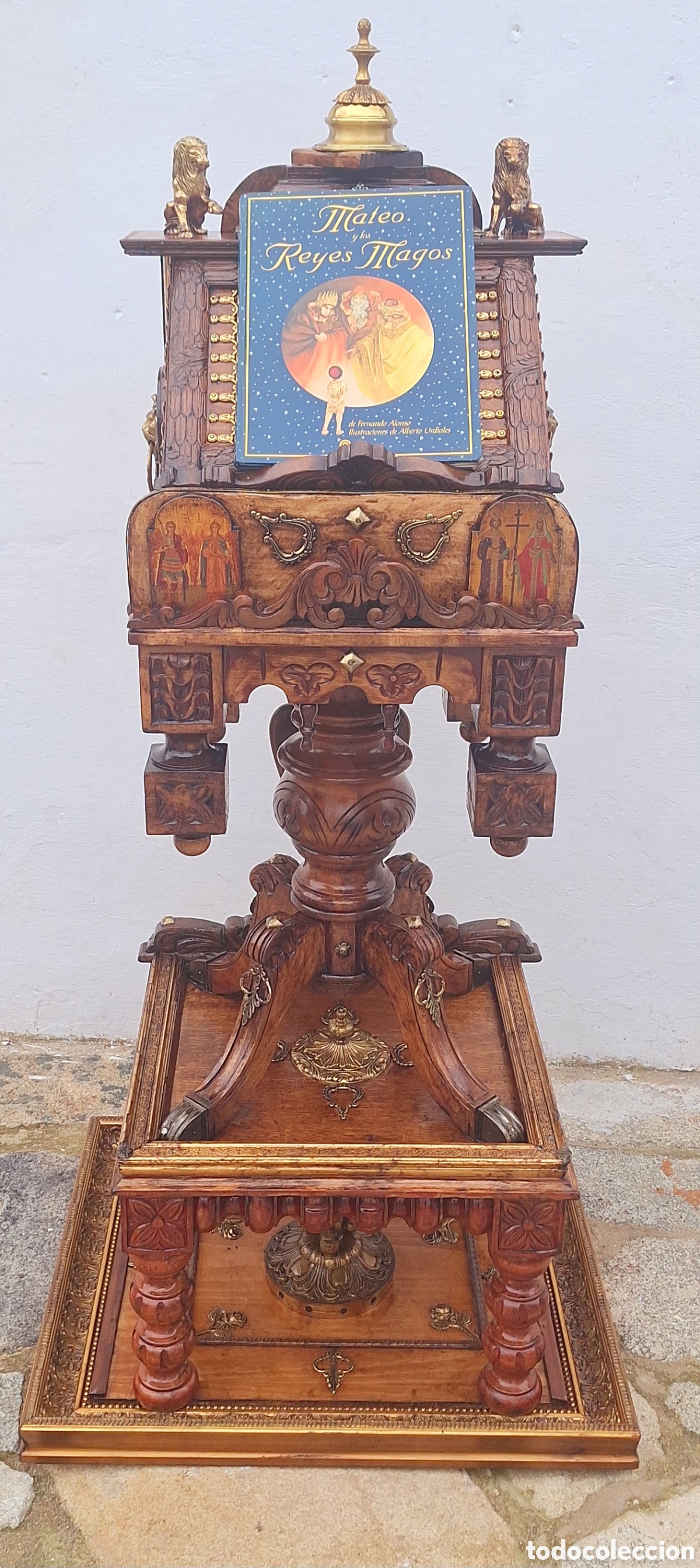Antig&uuml;edades: Atril de madera metal y bronce - Foto 7